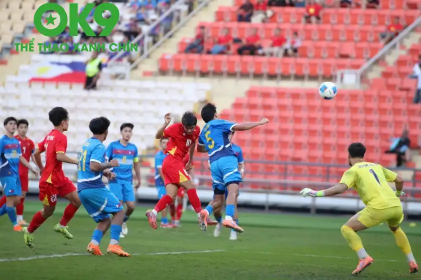 Lê Văn Thuận mở tỷ số với cú đánh đầu xuất thần ở phút 89