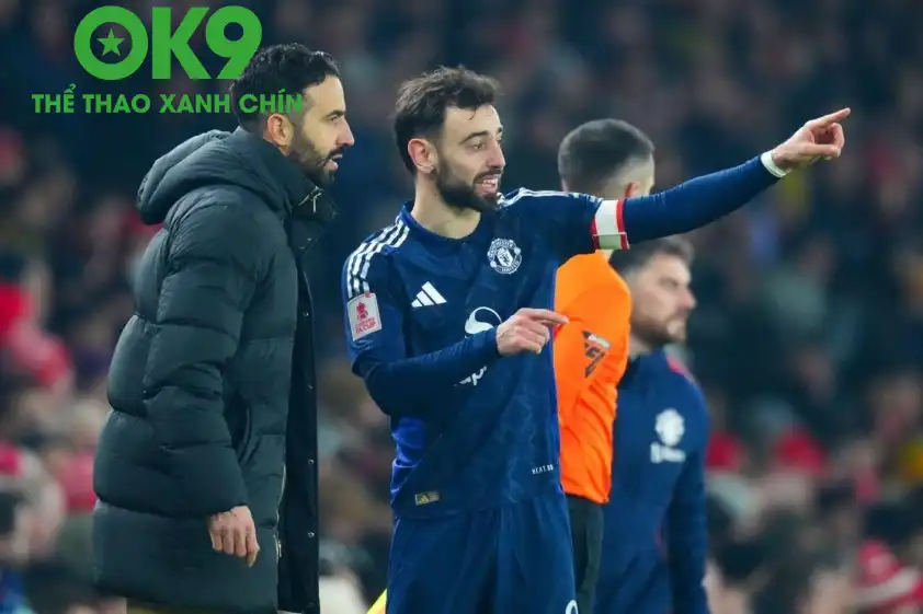 Amorim có tiếng nói quyết định trong việc giữ chân đội trưởng Bruno Fernandes. Amorim có tiếng nói quyết định trong việc giữ chân đội trưởng Bruno Fernandes.